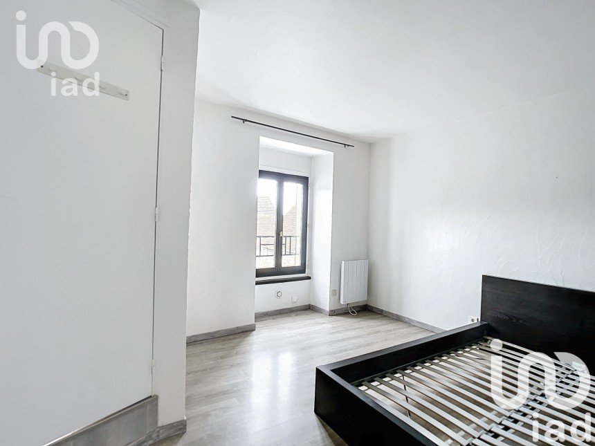 Apartment 7 rooms of 135 m² in Boissy-le-Châtel (77169)