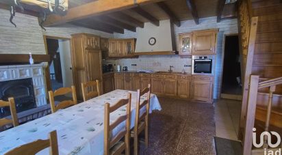 House 8 rooms of 246 m² in Vanzay (79120)