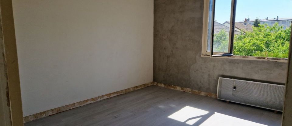 Maison 4 pièces de 73 m² à Saint-Florentin (89600)