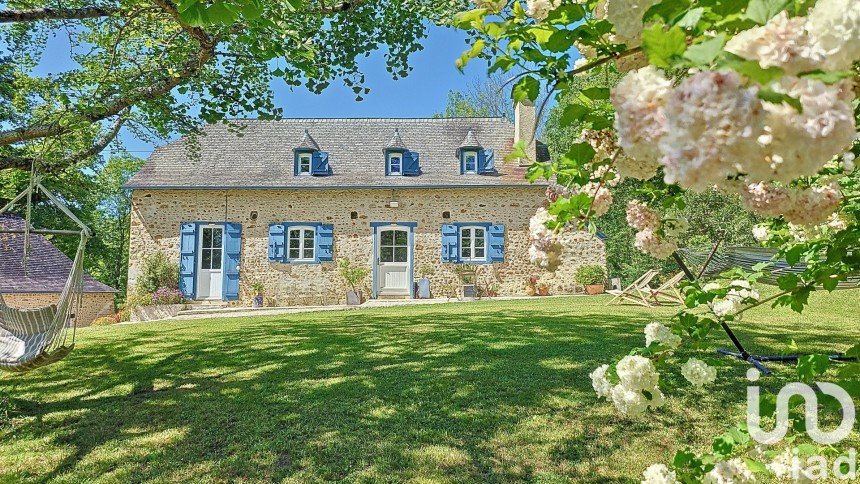 Maison 5 pièces de 106 m² à Artiguelouve (64230)