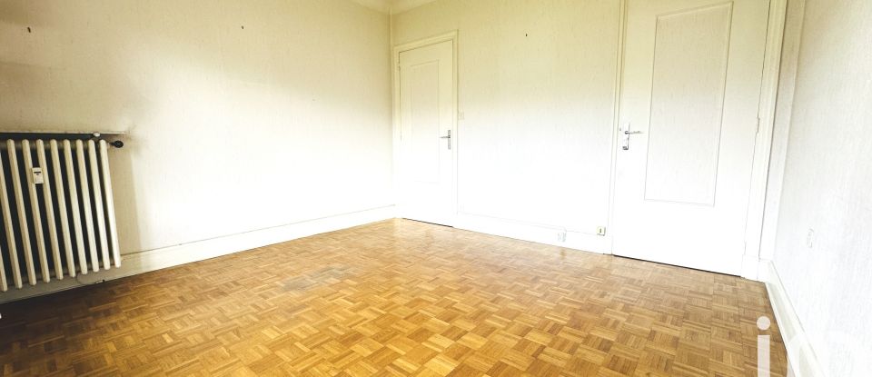 Appartement 4 pièces de 92 m² à Saint-Étienne (42100)