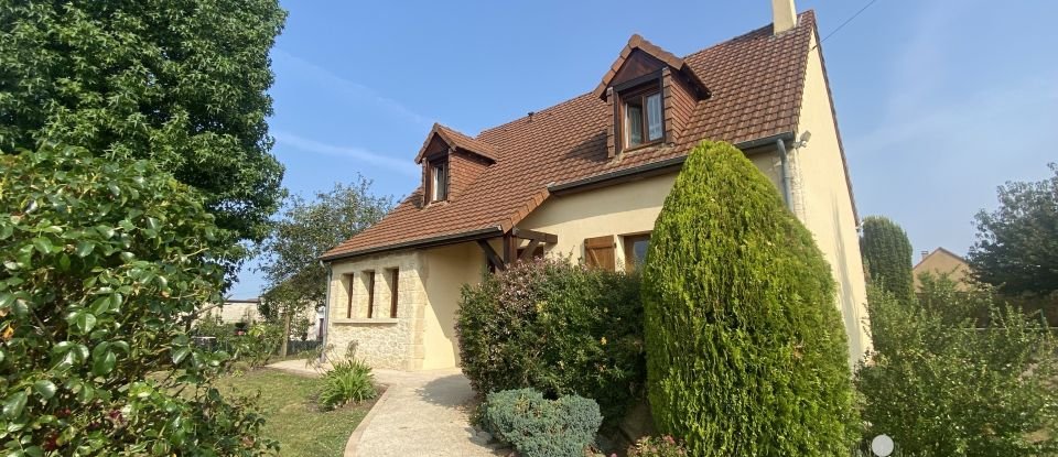 Maison traditionnelle 8 pièces de 129 m² à Mayet (72360)