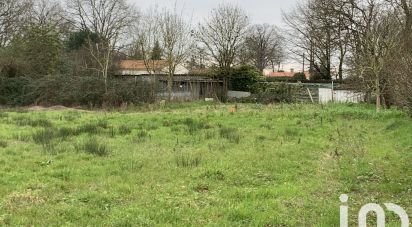 Land of 568 m² in Bellevigny (85170)