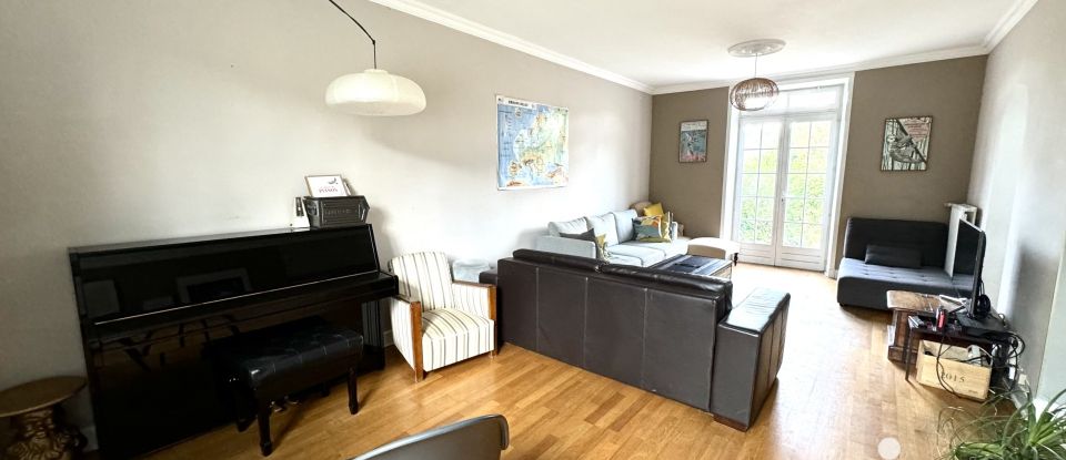 Maison 6 pièces de 175 m² à Nantes (44300)