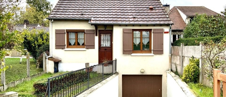 Maison traditionnelle 3 pièces de 90 m² à Saint-Pierre-lès-Nemours (77140)