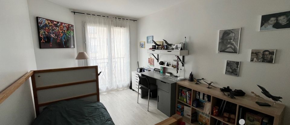 Appartement 3 pièces de 71 m² à Suresnes (92150)