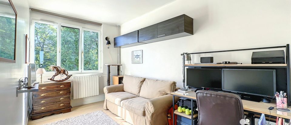 Apartment 5 rooms of 100 m² in Versailles (78000)