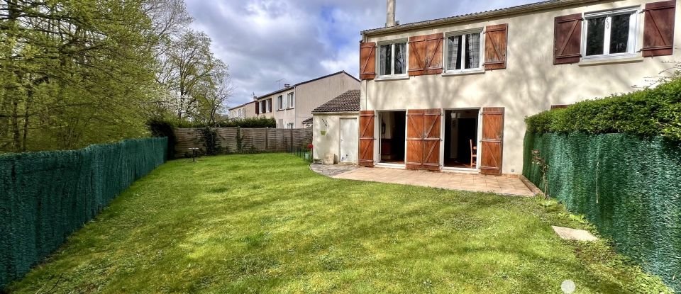 Maison traditionnelle 4 pièces de 90 m² à Magny-les-Hameaux (78114)