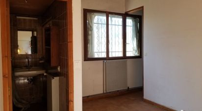 Maison 2 pièces de 50 m² à Mollégès (13940)