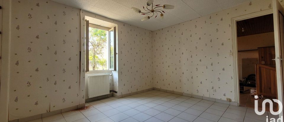 Maison 3 pièces de 139 m² à Louin (79600)