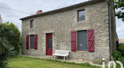 Maison de village 3 pièces de 86 m² à Les Herbiers (85500)