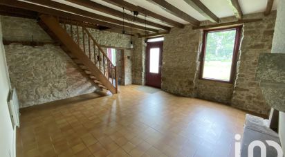 Village house 3 rooms of 86 m² in Les Herbiers (85500)