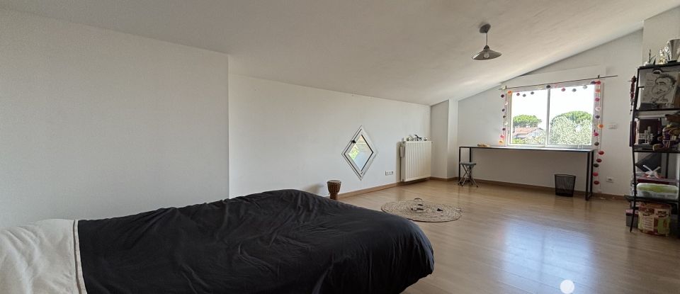 Maison 5 pièces de 187 m² à Lespinasse (31150)