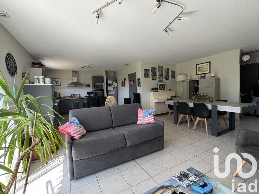 Maison 5 pièces de 115 m² à Berson (33390)