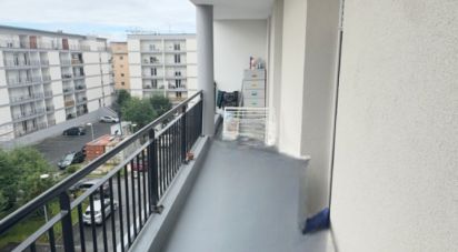 Apartment 3 rooms of 65 m² in Valenciennes (59300)