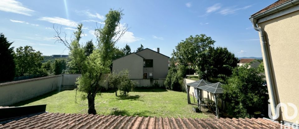 Maison traditionnelle 9 pièces de 295 m² à Mey (57070)