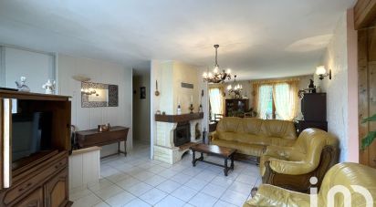 House 5 rooms of 124 m² in Saint-Martin-de-Bernegoue (79230)