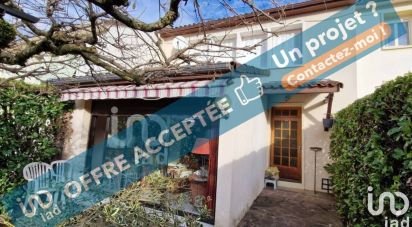 Maison 4 pièces de 92 m² à Villefranche-de-Rouergue (12200)