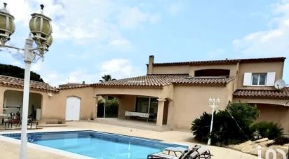 Traditional house 5 rooms of 130 m² in Saint-Cyr-sur-Mer (83270)