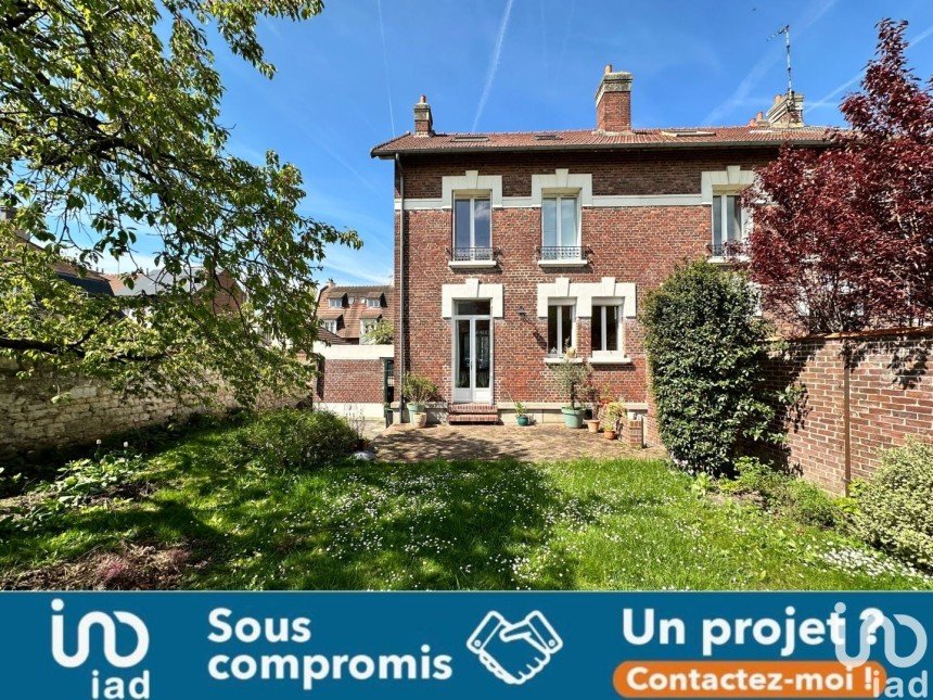 House 6 rooms of 115 m² in Compiègne (60200)