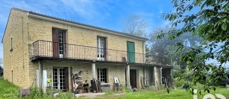 Traditional house 4 rooms of 80 m² in Sarlat-la-Canéda (24200)