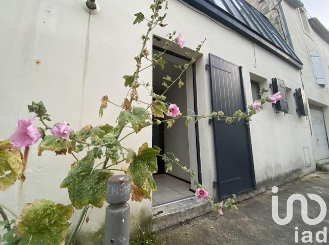 Town house 3 rooms of 77 m² in La Rochelle (17000)