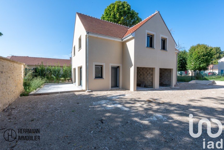 Maison traditionnelle 4 pièces de 82 m² à Orgerus (78910)