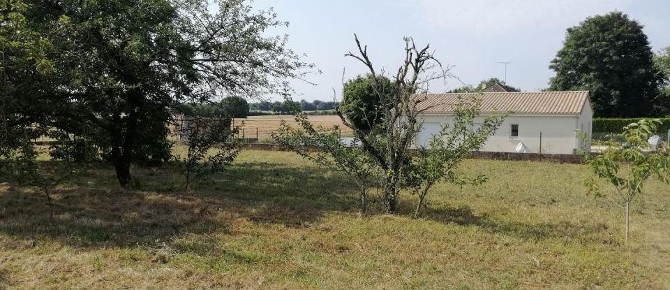 Terrain de 1 303 m² à Vouneuil-sous-Biard (86580)