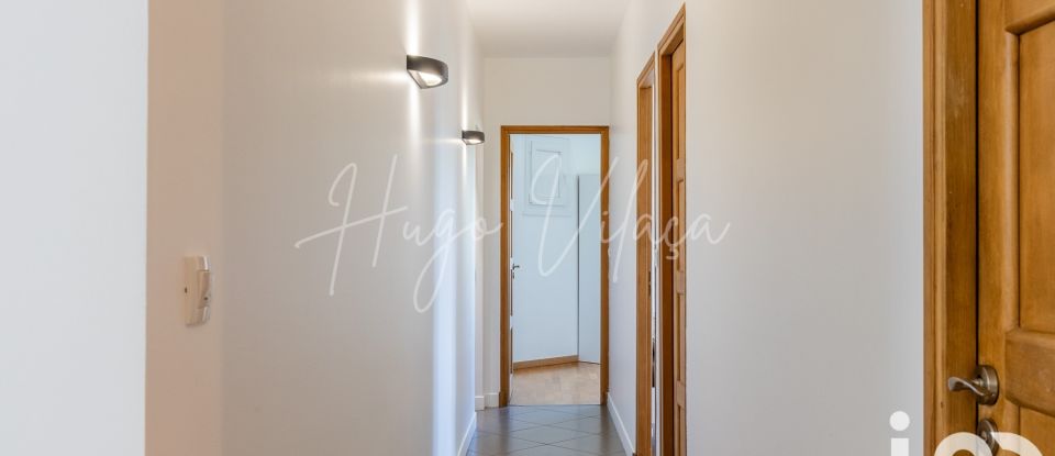 Apartment 3 rooms of 74 m² in Ris-Orangis (91130)