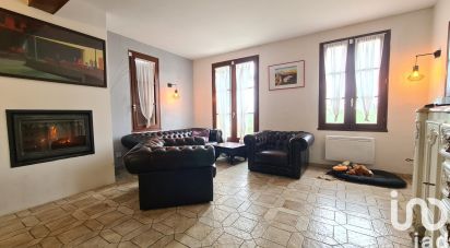 Pavilion 5 rooms of 125 m² in Sceaux-sur-Huisne (72160)