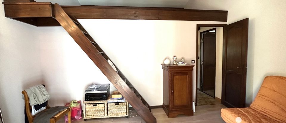 Traditional house 9 rooms of 320 m² in Septèmes-les-Vallons (13240)