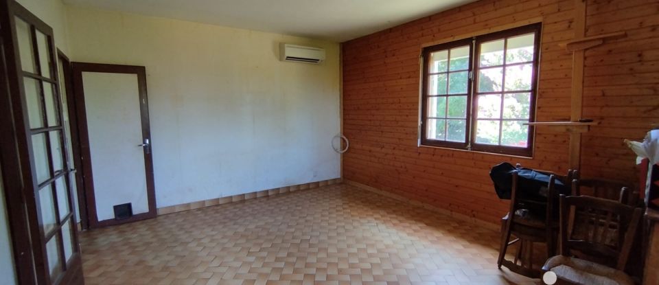 Maison 6 pièces de 109 m² à Saint-Seurin-de-Prats (24230)