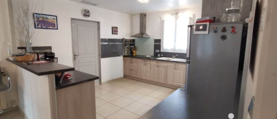 Maison 4 pièces de 91 m² à Monteux (84170)