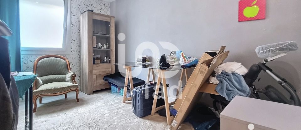 Appartement 4 pièces de 82 m² à Poitiers (86000)