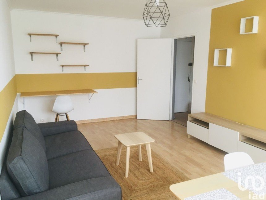 Appartement 2 pièces de 51 m² à Dammarie-les-Lys (77190)