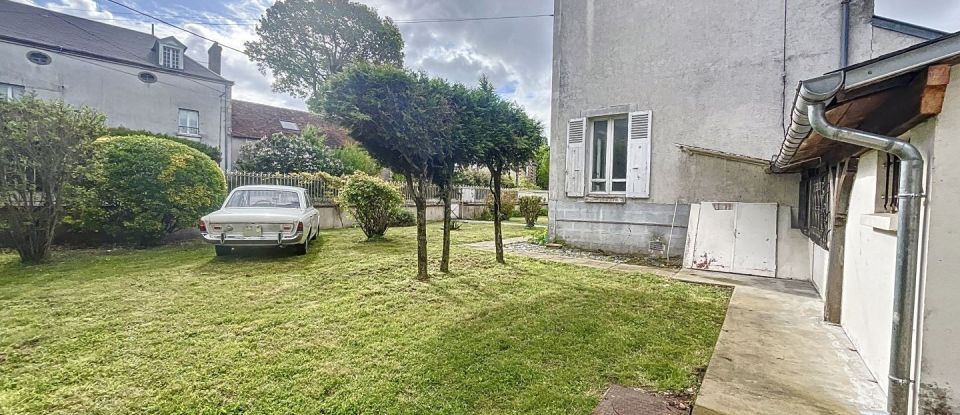 Maison 6 pièces de 160 m² à Corbeilles (45490)