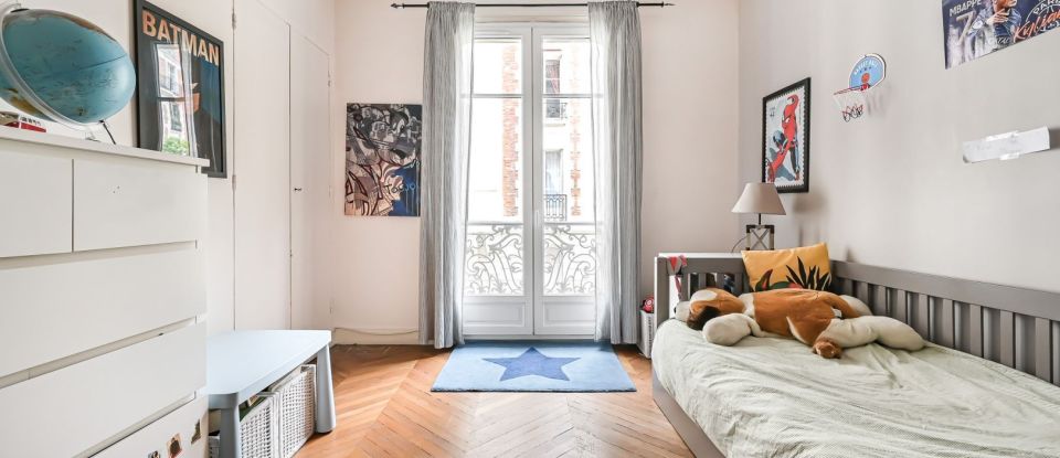 Appartement 4 pièces de 88 m² à Paris (75016)