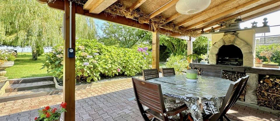 Maison 5 pièces de 114 m² à Roz-Landrieux (35120)