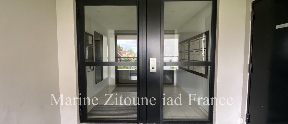 Apartment 3 rooms of 73 m² in Les Pavillons-sous-Bois (93320)