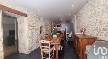 House 8 rooms of 182 m² in Saint-Jean-d'Angély (17400)