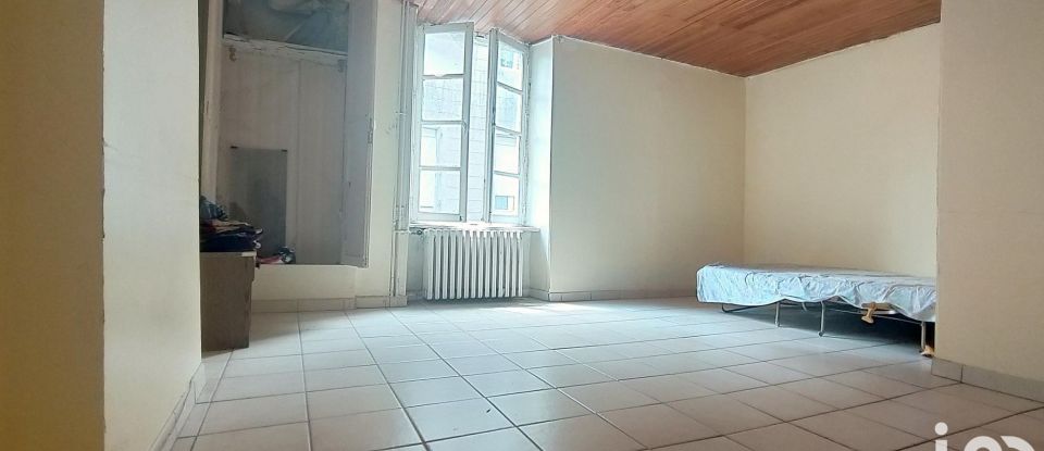 Maison 5 pièces de 77 m² à Labastide-Rouairoux (81270)