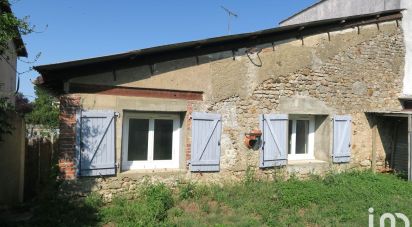 Maison 5 pièces de 91 m² à Lathus-Saint-Rémy (86390)