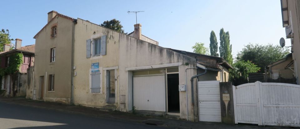 Maison 5 pièces de 91 m² à Lathus-Saint-Rémy (86390)