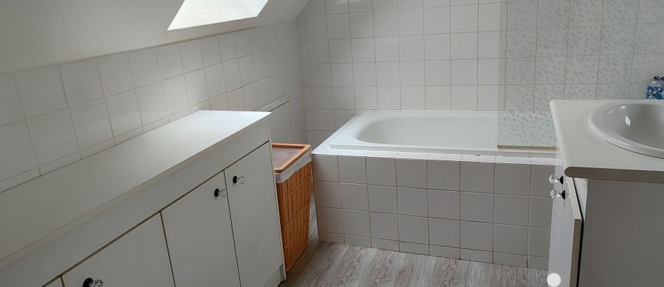 Maison 7 pièces de 120 m² à Trizay-lès-Bonneval (28800)