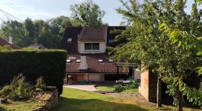 House 7 rooms of 131 m² in Sermaise (91530)