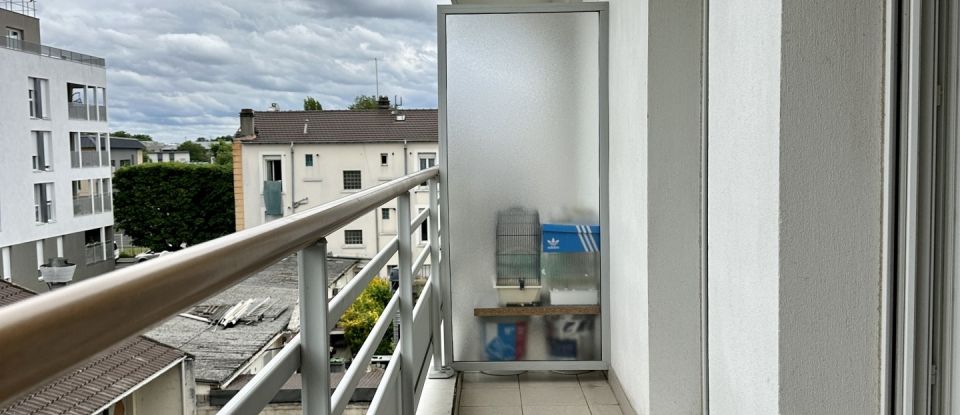 Apartment 1 room of 30 m² in Choisy-le-Roi (94600)