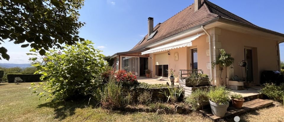 Traditional house 7 rooms of 186 m² in Condat (46110)