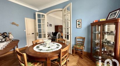 Town house 11 rooms of 230 m² in Thouars (79100)