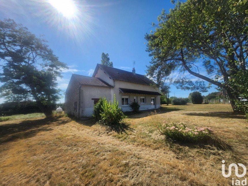 House 6 rooms of 132 m² in Lignac (36370)