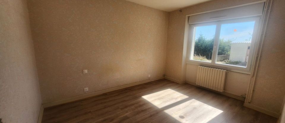 House 6 rooms of 132 m² in Lignac (36370)